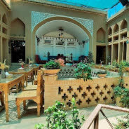 اقامتگاه سنتی یزدان گرد یزد