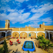 اقامتگاه بومگردی عمارت سرهنگ بادرود