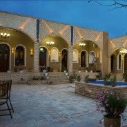 اقامتگاه بومگردی عمارت مهاجر خرقان بسطام