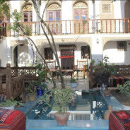 اقامتگاه سنتی سرای ایل سنگسر مهدی شهر