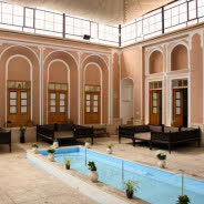 هتل سنتی گلشن میبد