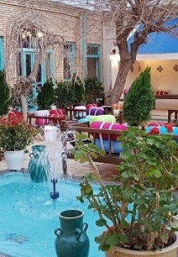 اقامتگاه بومگردی سرای هاتف اصفهان