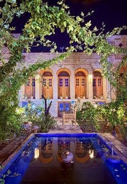 اقامتگاه سنتی عمارت بهروزی قزوین