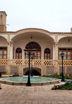 اقامتگاه سنتی ریحان کاشان
