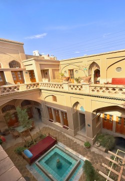 اقامتگاه سنتی سروا کاشان