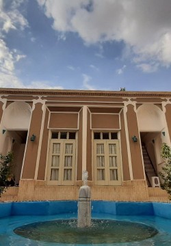 اقامتگاه سنتی سرای سپنج يزد