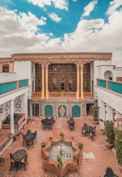 اقامتگاه سنتی عمارت سهروردی اصفهان