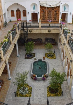اقامتگاه سنتی عمارت سهروردی اصفهان