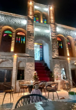 اقامتگاه سنتی مونگ خرم آباد