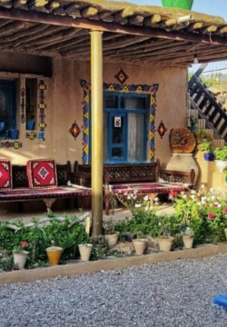 اقامتگاه بومگردی خانه کورشک پاسارگاد