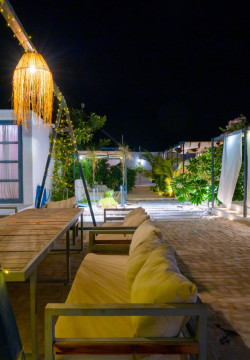 اقامتگاه بومگردی دنسه نوم قشم