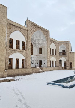مجتمع گردشگری عمارت حاکم ساوه