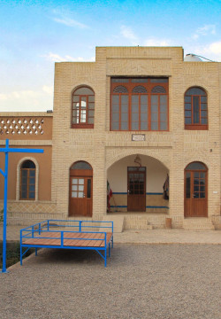 اقامتگاه بومگردی سرای امیر بیک طبس