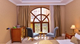 Baku-LakePalace-6.jpg