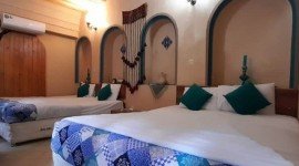 Shiraz-Mahmonir-04.jpg