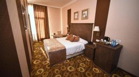 Yerevan-ImperialPalace-13.jpg