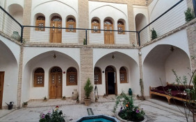 اقامتگاه سنتی جهان آرائی کاشان