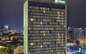 هتل هالیدی این (Holiday Inn) تفلیس