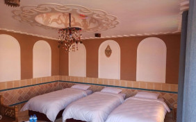 اتاق سه تخته هتل یلو آران و بیدگل