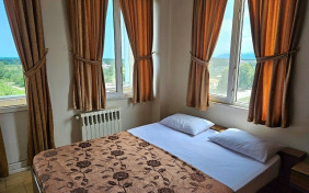 سوئیت دو خوابه برای چهار نفر هتل آپارتمان ایساتیس آستارا