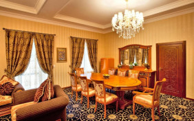 سوئیت خانواده هتل شاه پالاس (Shah Palace) باکو