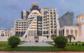 هتل گرند گلوریا (Grand Gloria) باتومی