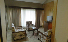 سوئیت سه نفره هتل زاگرس بروجرد