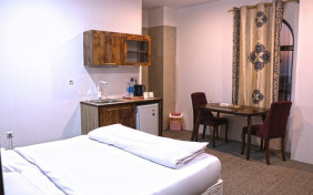 سوئیت دوتخته هتل ناکو بوشهر