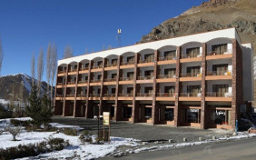 هتل جهانگردی دیزین