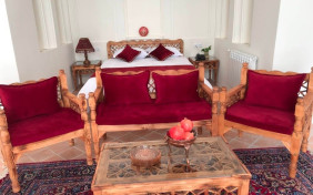 اقامتگاه سنتی درجه یک ارغوان قزوین 4