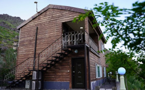 واحد اقامتی ویلا های کوهستانی گنجنامه همدان 1