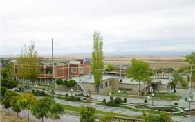 مهمانسرا جهانگردی غار علیصدر همدان 1