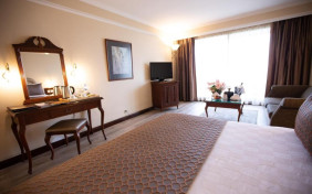 یک تخته استاندارد هتل کاراجا (Karaca) ازمیر