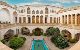 اقامتگاه سنتی احسان کاشان