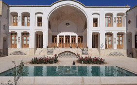 اقامتگاه سنتی سرای فلاحتی کاشان