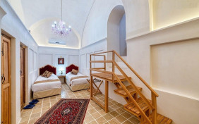 سوئیت چهار تخته دوبلکس (108) اقامتگاه سنتی سرای کاسیان کاشان