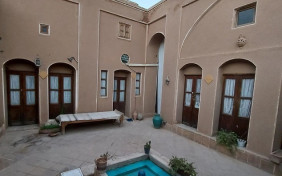 اقامتگاه بومگردی خانه نقلی کاشان 1