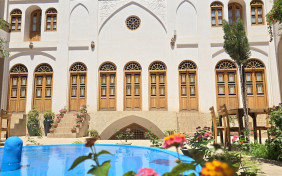 اقامتگاه سنتی خانه پارسی کاشان