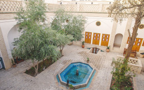 اقامتگاه سنتی بوتیک سرای قجر کاشان 4