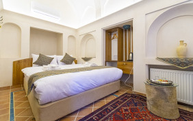 اتاق 103(دو تخته) اقامتگاه سنتی بوتیک سرای قجر کاشان