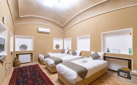 اتاق 105 کاهگلی اقامتگاه سنتی بوتیک سرای قجر کاشان