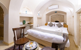 اتاق 108 دست کن(دبل) اقامتگاه سنتی بوتیک سرای قجر کاشان