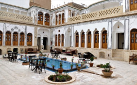 اقامتگاه سنتی صباغیان کاشان 1