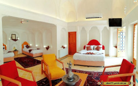 اتاق چهارتخته شاه نشین اقامتگاه سنتی صباغیان کاشان