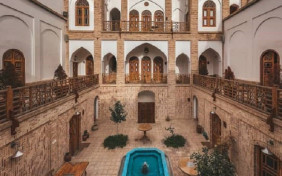 اقامتگاه سنتی سنگ پلوی کاشان