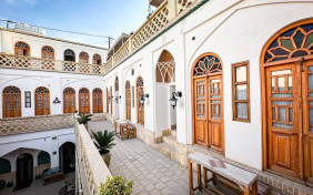 اقامتگاه سنتی سرای سهراب کاشان