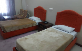 اتاق دو تخته توئین هتل گواشیر کرمان