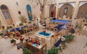 اقامتگاه سنتی شهباز کرمان 1