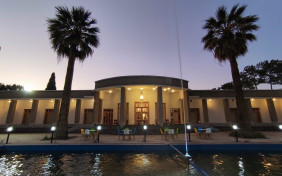 هتل آپادانا تخت جمشید مرودشت