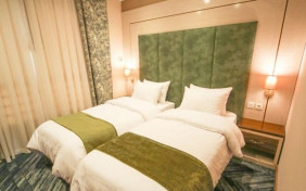 اتاق دو تخته توئین هتل تبرک مشهد